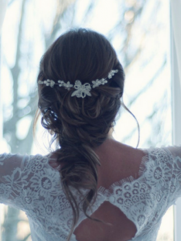 xDear-Clark-Fall-Wedding-Hairstyles.png.pagespeed.ic.6Pm39AdPn7